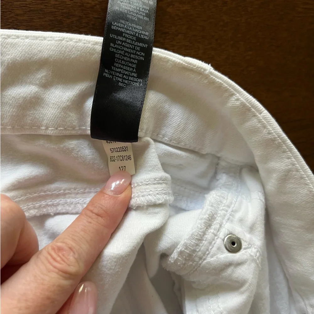 Chico’s So Slimming Girlfriend Cropped White Denim - 2P (Chico’s 00P) - Picture 5 of 7